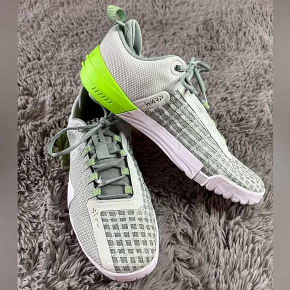 UA Reign 6 Gym Shoes in Grey and Hydro Green Size Mens 10.5 NWOT Under Armour Reign 6 Review | Coach main image 3